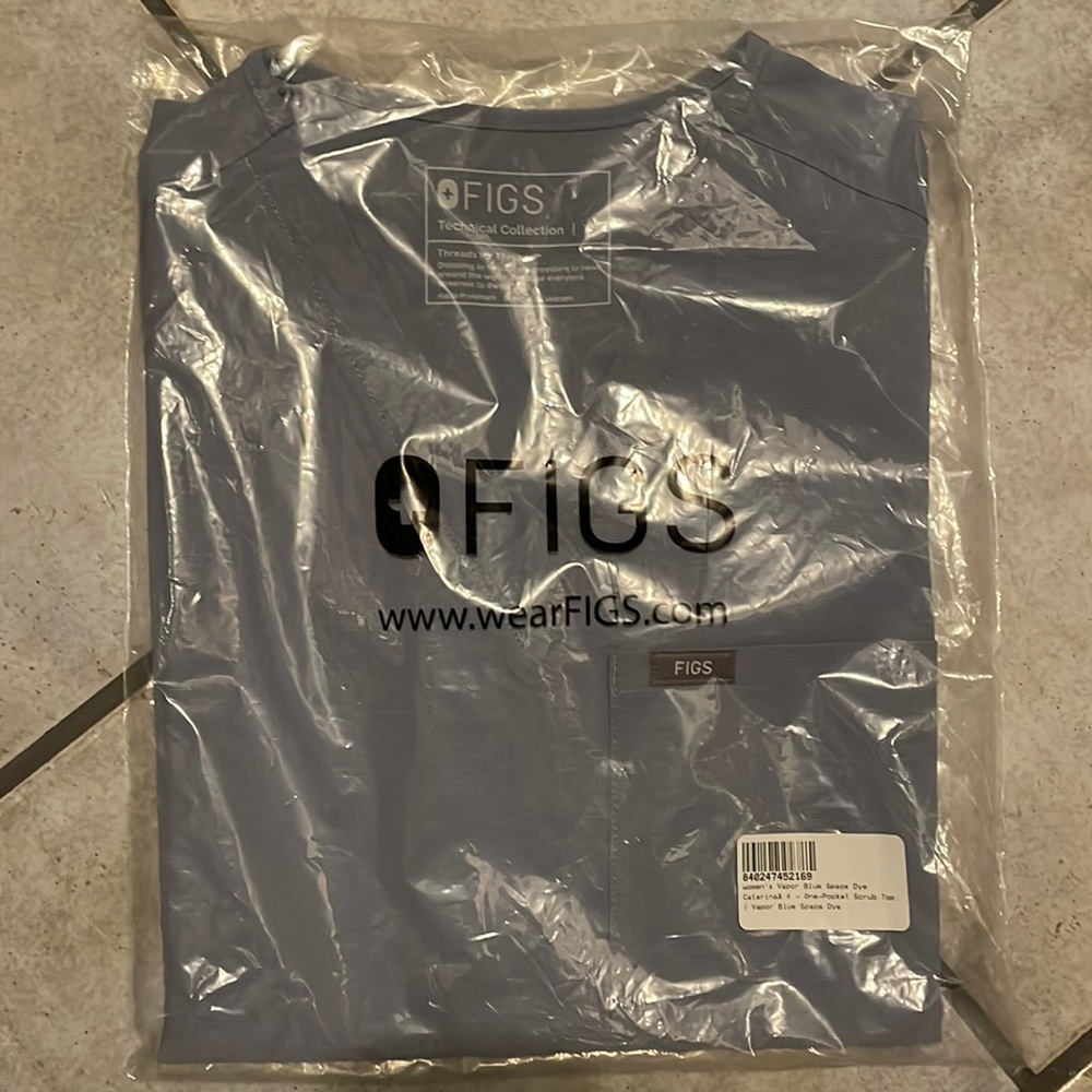 Women’s Vapor Blue Space Dye Catarina one pocket scrub top XS